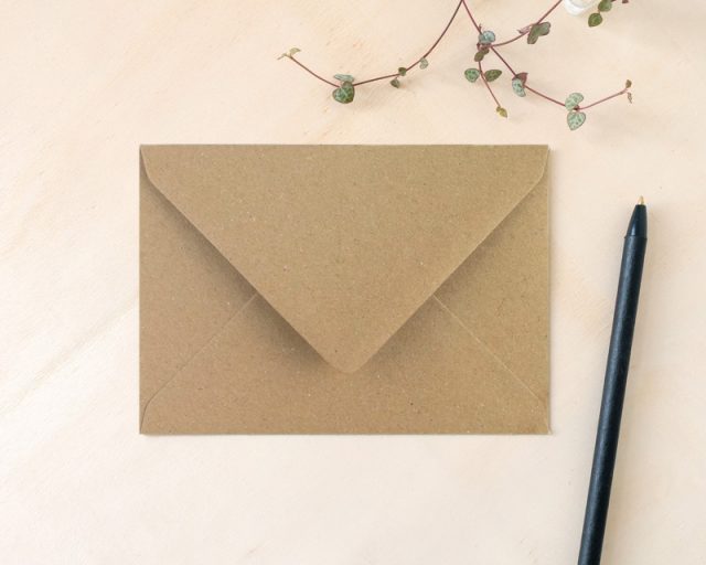 gerecycled kraft envelop